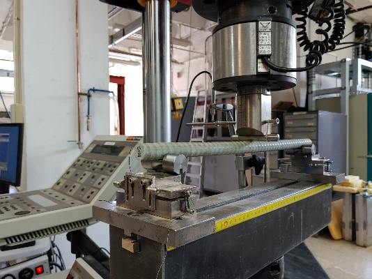 Three-point bending test of FRP rebars performed at UPM