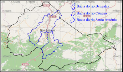 Limites municipais da cidade de Nova Friburgo contendo as bacias do rio Cônego e ...