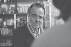 Mario Ludueña en La sombra azul