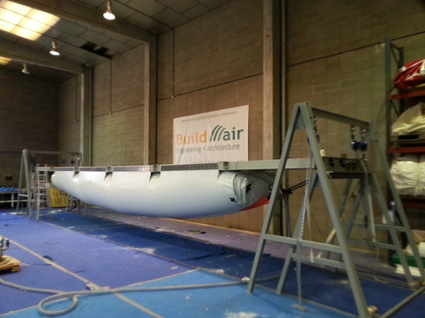 Maniobra de giro y posicionamiento de la viga