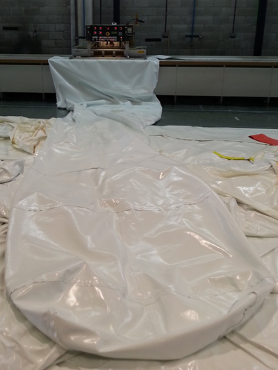 Soldadura del cuerpo central de la cámara exterior del tubo hinchable