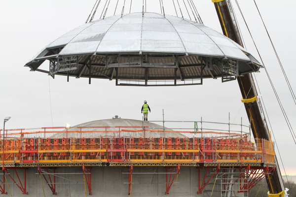 External dome lifting (November 2015)